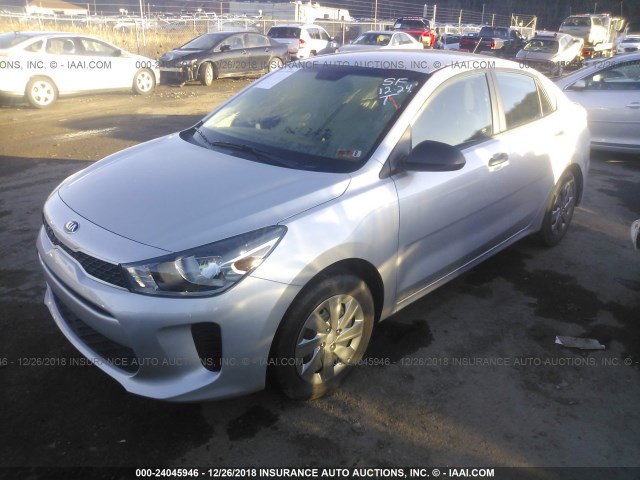 3KPA24AB8JE137430 - 2018 KIA RIO LX/S SILVER photo 2