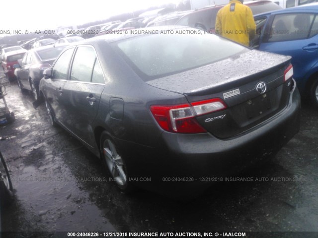 4T1BF1FK1DU270600 - 2013 TOYOTA CAMRY L/SE/LE/XLE Boz foto 3