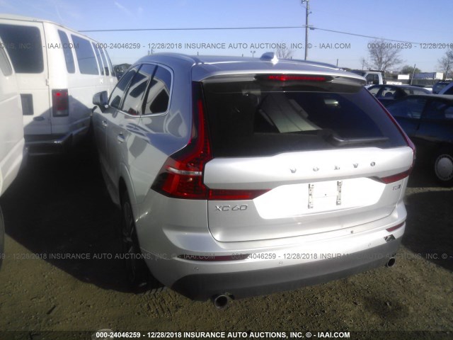 LYV102RK1JB101394 - 2018 VOLVO XC60 T5 SILVER photo 3