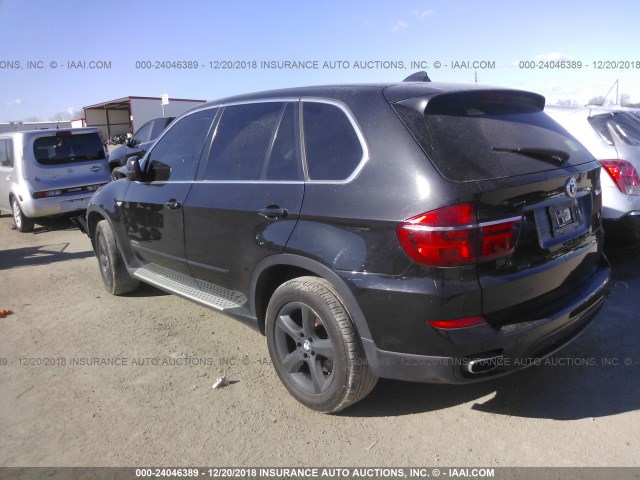 5UXZV8C51BLL67617 - 2011 BMW X5 XDRIVE50I BLACK photo 3