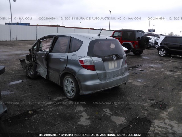 JHMGE8H27AC016537 - 2010 HONDA FIT SILVER photo 3