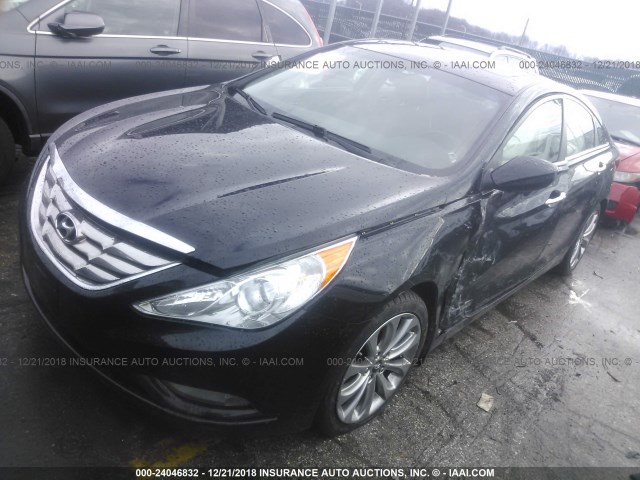 5NPEC4AC8CH441833 - 2012 HYUNDAI SONATA SE/LIMITED BLACK photo 2