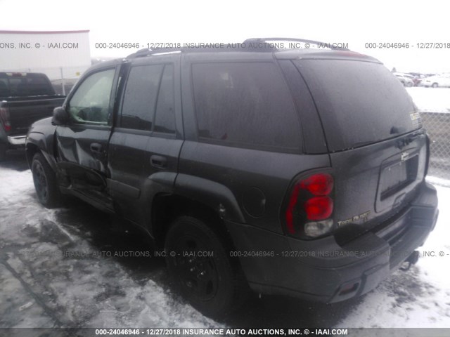 1GNDT13S552239834 - 2005 CHEVROLET TRAILBLAZER LS/LT GRAY photo 3