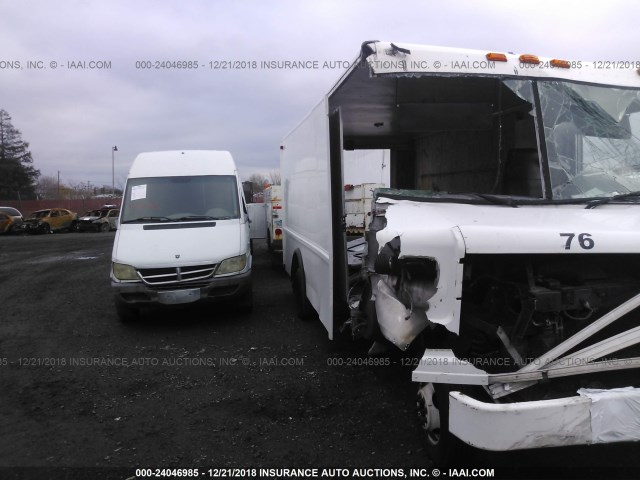 1FCLE49L24HB25673 - 2004 FORD E450 STEPVAN E450 SUPER D CMM STRP CHS Unknown photo 1