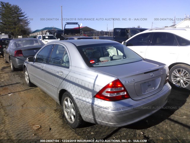 WDBRF61J84E015966 - 2004 MERCEDES-BENZ C 240 SILVER photo 3