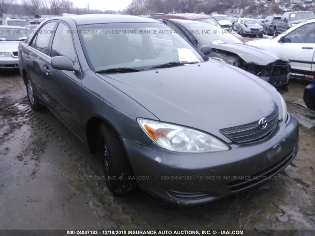 4T1BF32K52U535646 - 2002 TOYOTA CAMRY LE/XLE/SE GRAY photo 1