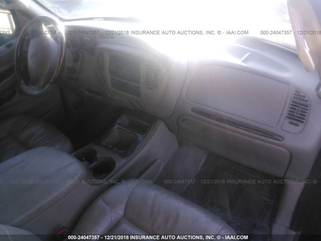 5LMFU28A5YLJ42208 - 2000 LINCOLN NAVIGATOR 红色 照片 5