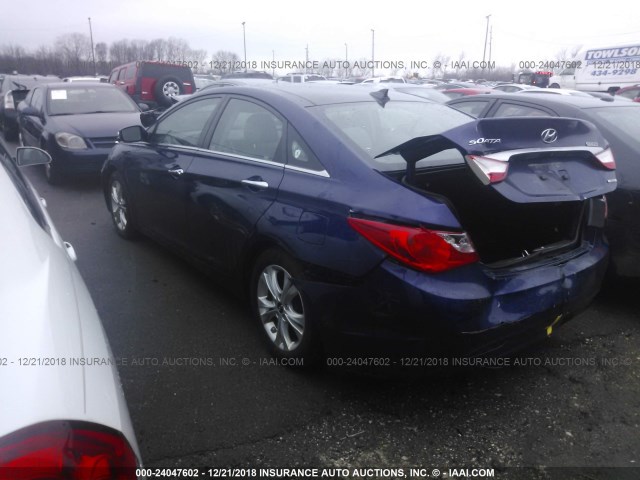 5NPEC4AC6CH358451 - 2012 HYUNDAI SONATA SE/LIMITED BLUE photo 3