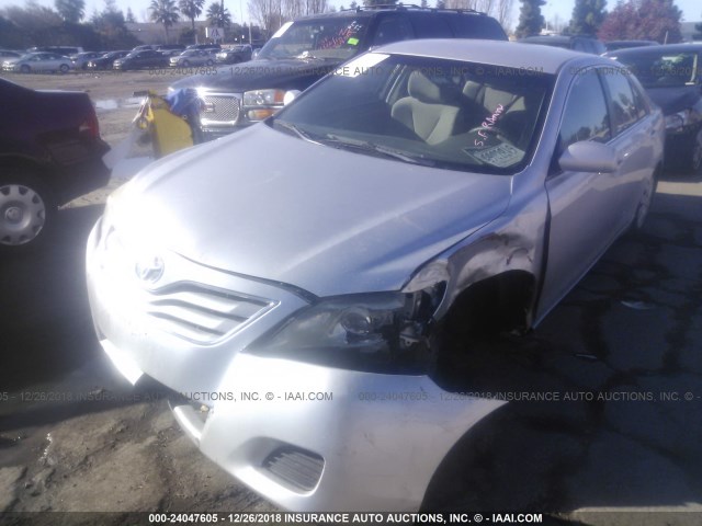 4T1BF3EK0BU691847 - 2011 TOYOTA CAMRY SE/LE/XLE 银色 照片 2