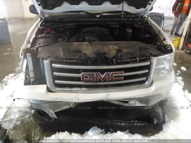 1GTR2TE05CZ250166 - 2012 GMC SIERRA K1500 WHITE photo 10