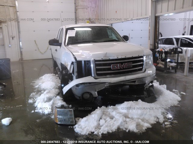 1GTR2TE05CZ250166 - 2012 GMC SIERRA K1500 WHITE photo 6