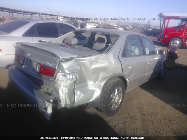 4T1BF22K5YU099562 - 2000 TOYOTA CAMRY LE/XLE Сұр фото 4