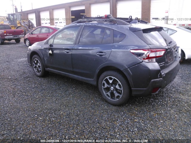 JF2GTADC2JH344689 - 2018 SUBARU CROSSTREK PREMIUM GRAY photo 3