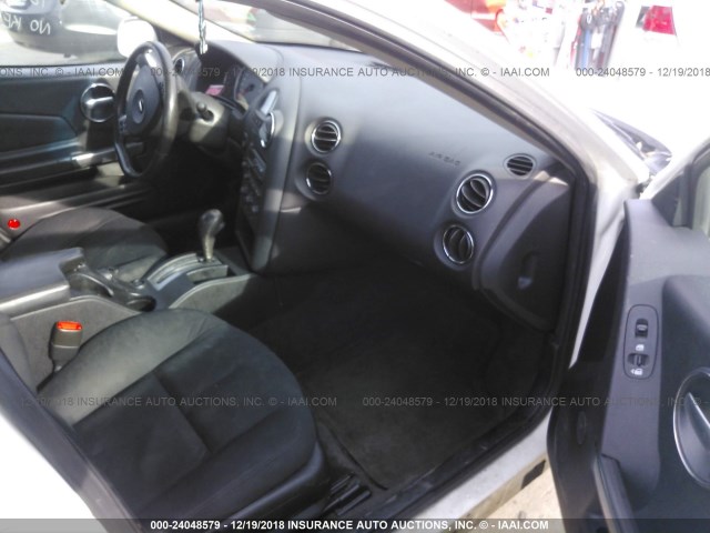 2G2WP552581146363 - 2008 PONTIAC GRAND PRIX თეთრი ფოტო 5