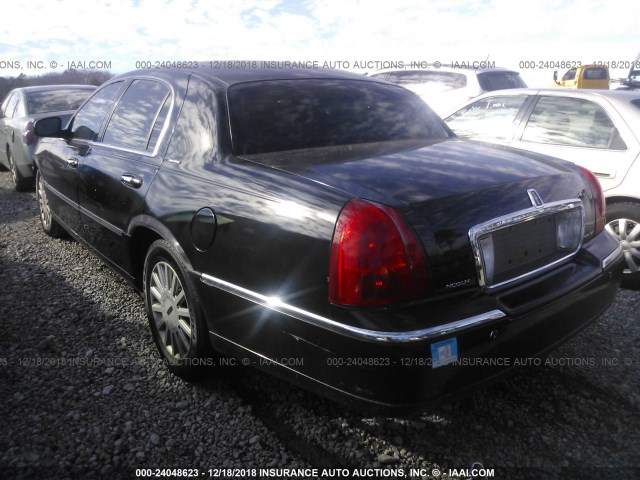 1LNHM81W05Y636222 - 2005 LINCOLN TOWN CAR SIGNATURE BLACK photo 3