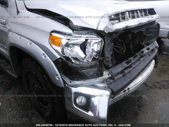 5TFEY5F1XFX191678 - 2015 TOYOTA TUNDRA CREWMAX SR5 SILVER photo 6