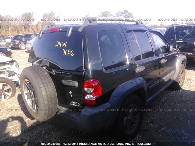 1J4GL38K45W563953 - 2005 JEEP LIBERTY RENEGADE BLACK photo 4