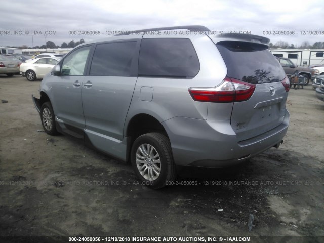 5TDYZ3DC1HS873022 - 2017 TOYOTA SIENNA XLE/LIMITED GRAY photo 3