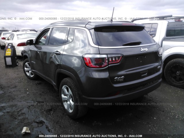 3C4NJDBB6JT113870 - 2018 JEEP COMPASS LATITUDE GRAY photo 3