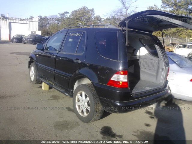 4JGAB72E4XA120321 - 1999 MERCEDES-BENZ ML 430 BLACK photo 3