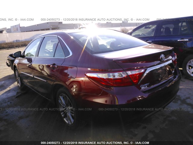 4T1BF1FK2HU618264 - 2017 TOYOTA CAMRY LE/XLE/SE/XSE 红色 照片 3