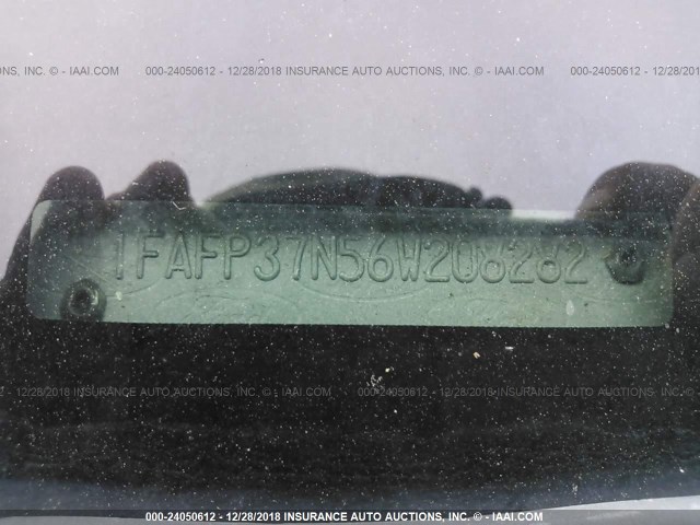 1FAFP37N56W208282 - 2006 FORD FOCUS ZX5 WHITE photo 9