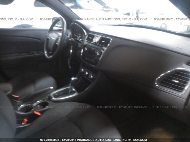 1C3CCBAB2DN723748 - 2013 CHRYSLER 200 LX GRAY photo 5