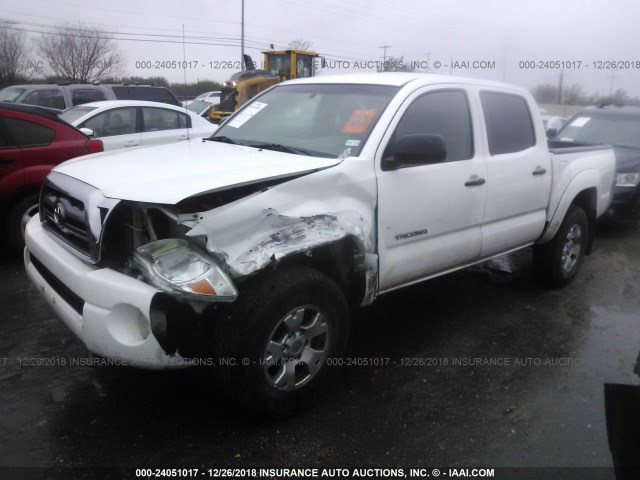 5TEJU4GN4AZ695750 - 2010 TOYOTA TACOMA DOUBLE CAB PRERUNNER WHITE photo 2