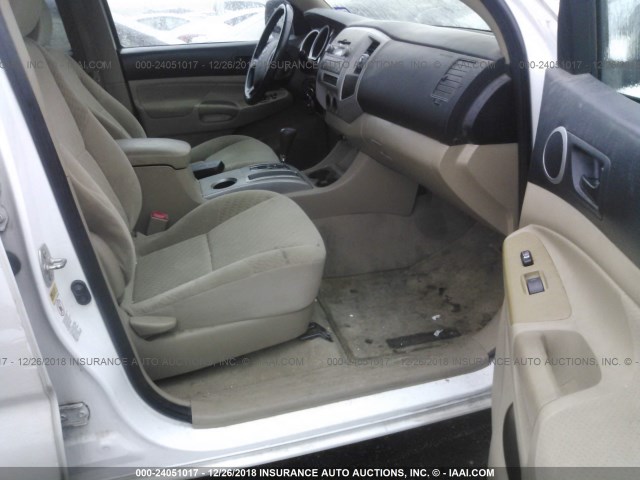 5TEJU4GN4AZ695750 - 2010 TOYOTA TACOMA DOUBLE CAB PRERUNNER WHITE photo 5