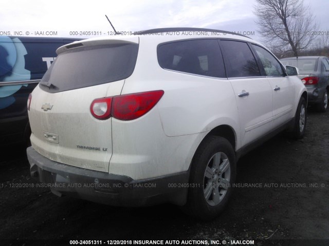 1GNKVJED4BJ161404 - 2011 CHEVROLET TRAVERSE LT WHITE photo 4