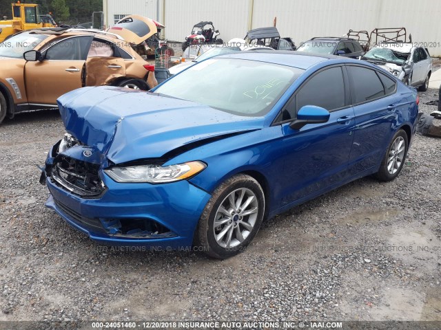 3FA6P0H71HR125128 - 2017 FORD FUSION SE BLUE photo 2