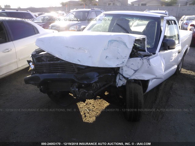 1GTCS14H838175292 - 2003 GMC SONOMA WHITE photo 6