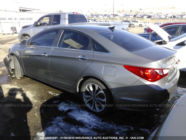 5NPEC4AB4DH670485 - 2013 HYUNDAI SONATA SE/LIMITED GRAY photo 3