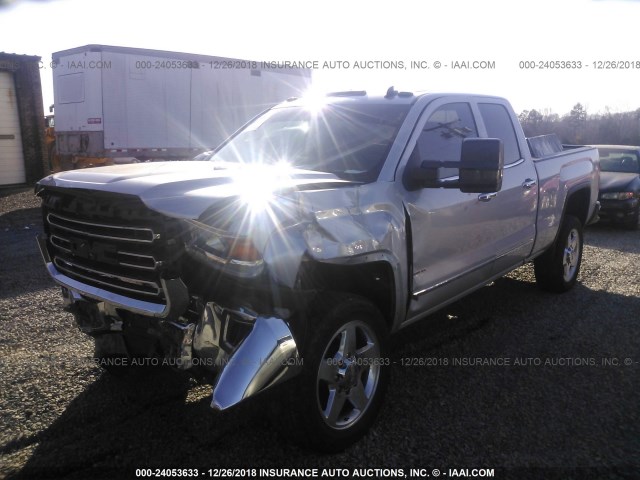 1GT22ZE80FZ100416 - 2015 GMC SIERRA K2500 SLT SILVER photo 2