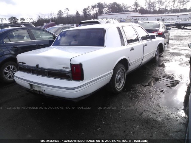 1LNLM81W7SY628964 - 1995 LINCOLN TOWN CAR EXECUTIVE WHITE photo 4