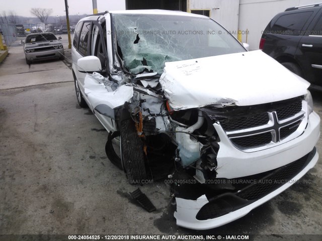 2C4RDGCG9ER120924 - 2014 DODGE GRAND CARAVAN SXT WHITE photo 6