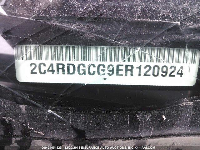 2C4RDGCG9ER120924 - 2014 DODGE GRAND CARAVAN SXT WHITE photo 9