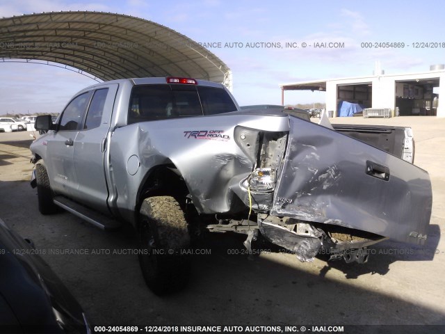 5TFUW5F19BX167044 - 2011 TOYOTA TUNDRA DOUBLE CAB SR5 SILVER photo 3