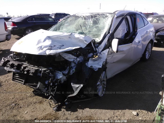 1FADP3J20GL252666 - 2016 FORD FOCUS TITANIUM WHITE photo 2