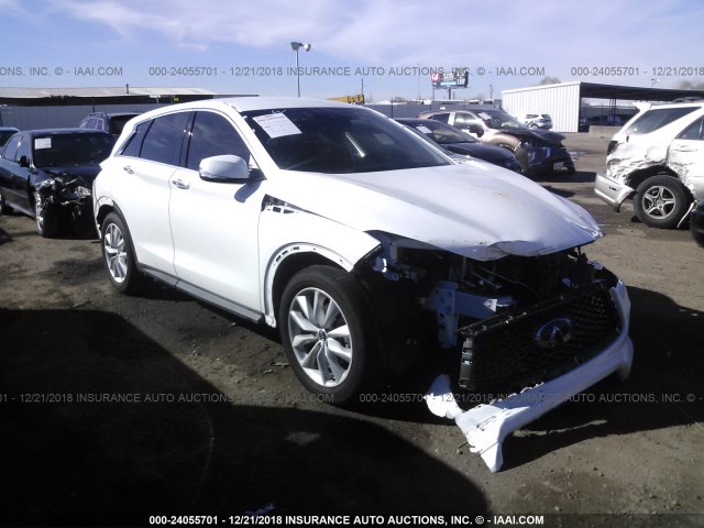 3PCAJ5M36KF105746 - 2019 INFINITI QX50 ESSENTIAL/PURE WHITE photo 1