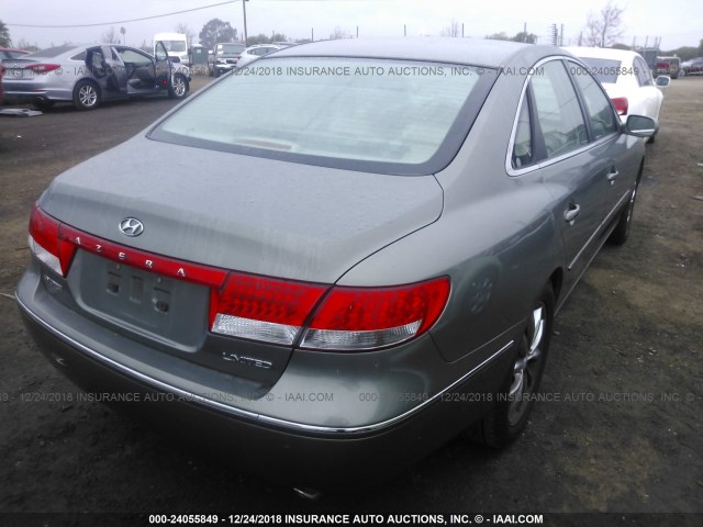 KMHFC46F26A086432 - 2006 HYUNDAI AZERA SE/LIMITED GRAY photo 4