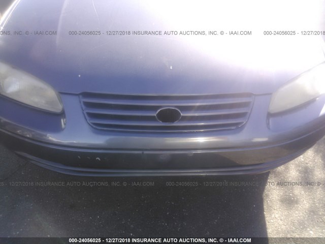JT2BF22K4X0204627 - 1999 TOYOTA CAMRY LE/XLE 灰色 照片 6