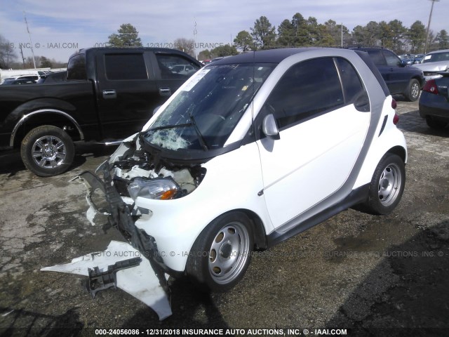 WMEEJ3BA9FK796448 - 2015 SMART FORTWO PURE/PASSION WHITE photo 2