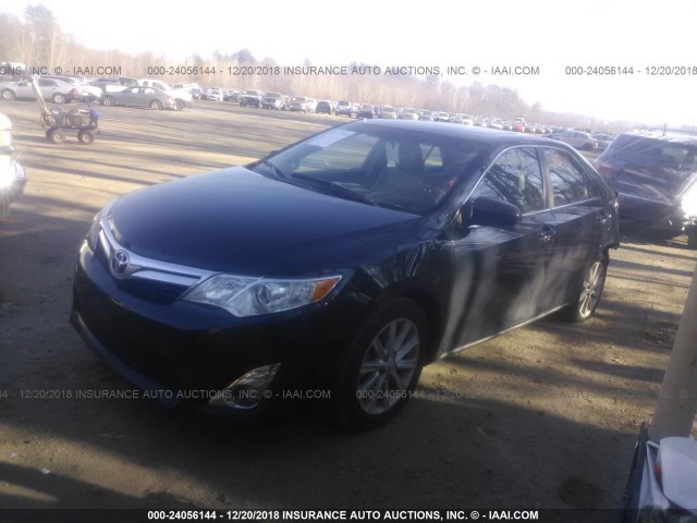 4T1BF1FK2CU152974 - 2012 TOYOTA CAMRY SE/LE/XLE BLACK photo 2