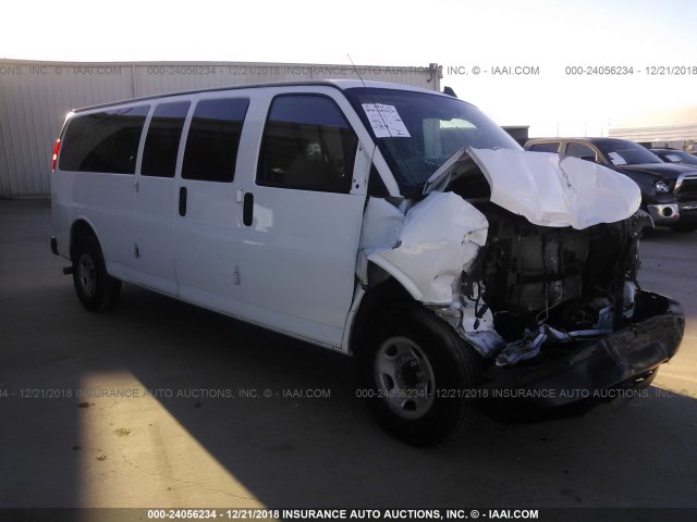 1GAZGNFG4G1285318 - 2016 CHEVROLET EXPRESS G3500 LS WHITE photo 1