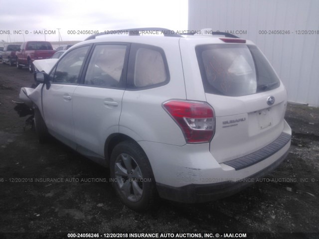 JF2SJABC1GH524919 - 2016 SUBARU FORESTER 2.5I WHITE photo 3