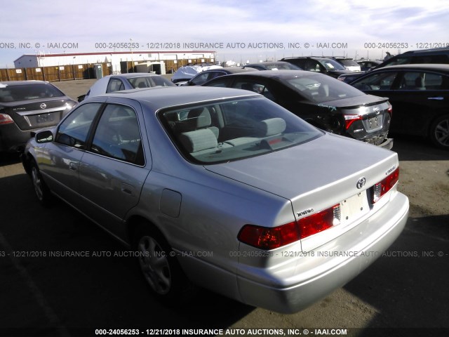 4T1BG22K41U791282 - 2001 TOYOTA CAMRY CE/LE/XLE SILVER photo 3