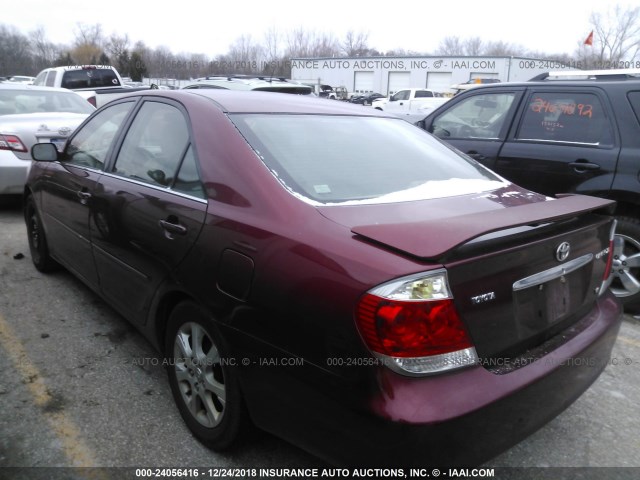 4T1BF30K95U085197 - 2005 TOYOTA CAMRY LE/XLE/SE MAROON photo 3