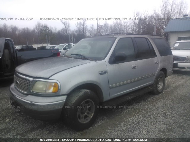 1FMRU15WX2LA82945 - 2002 FORD EXPEDITION XLT SILVER photo 2
