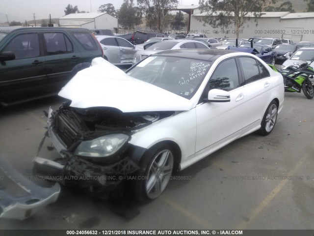 WDDGF4HB3DR279543 - 2013 MERCEDES-BENZ C 250 WHITE photo 2